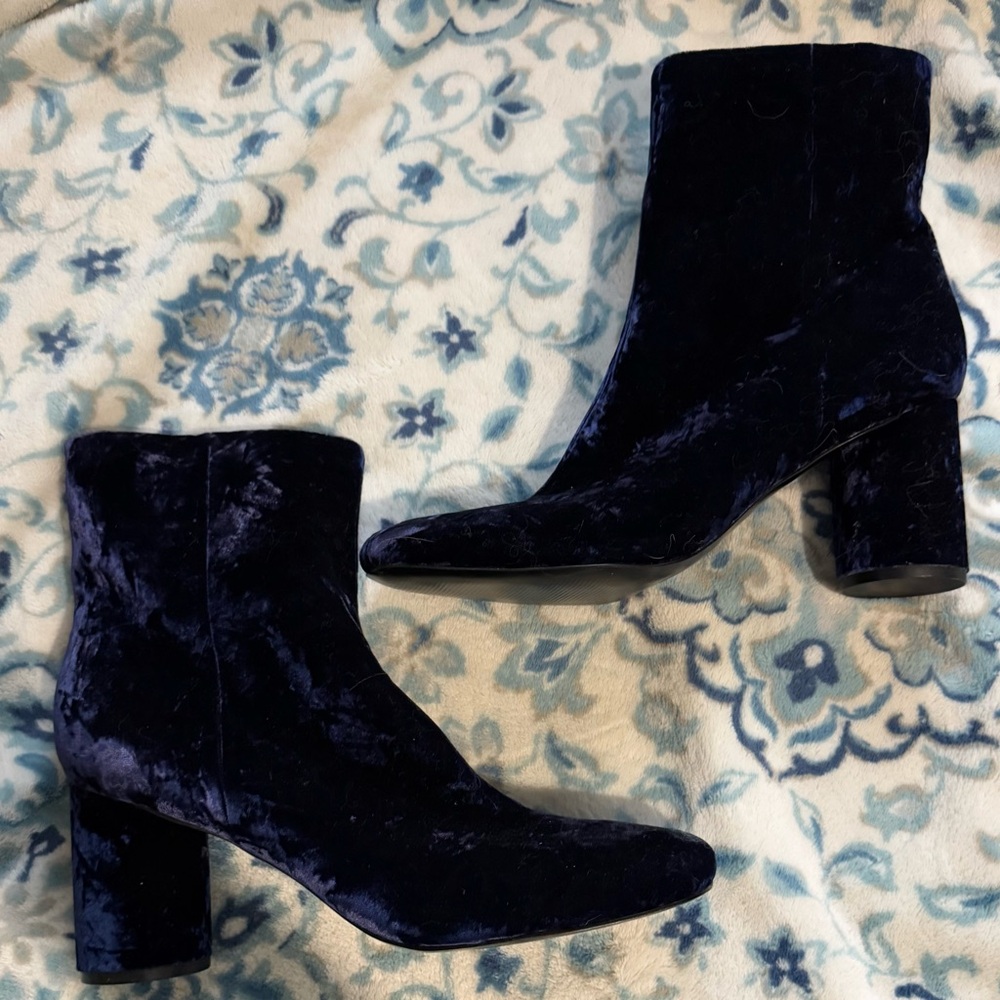 Marc Fisher Elegant Velvet Ankle Boots in Deep Blue